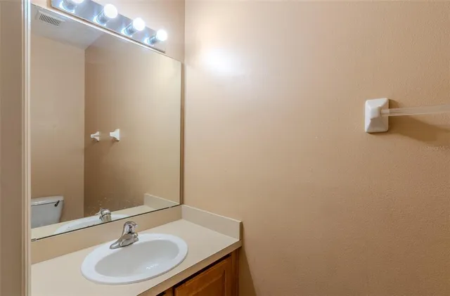 $265,000 | 430 Ashley Brooke Court, Unit B, Apopka, FL 32712