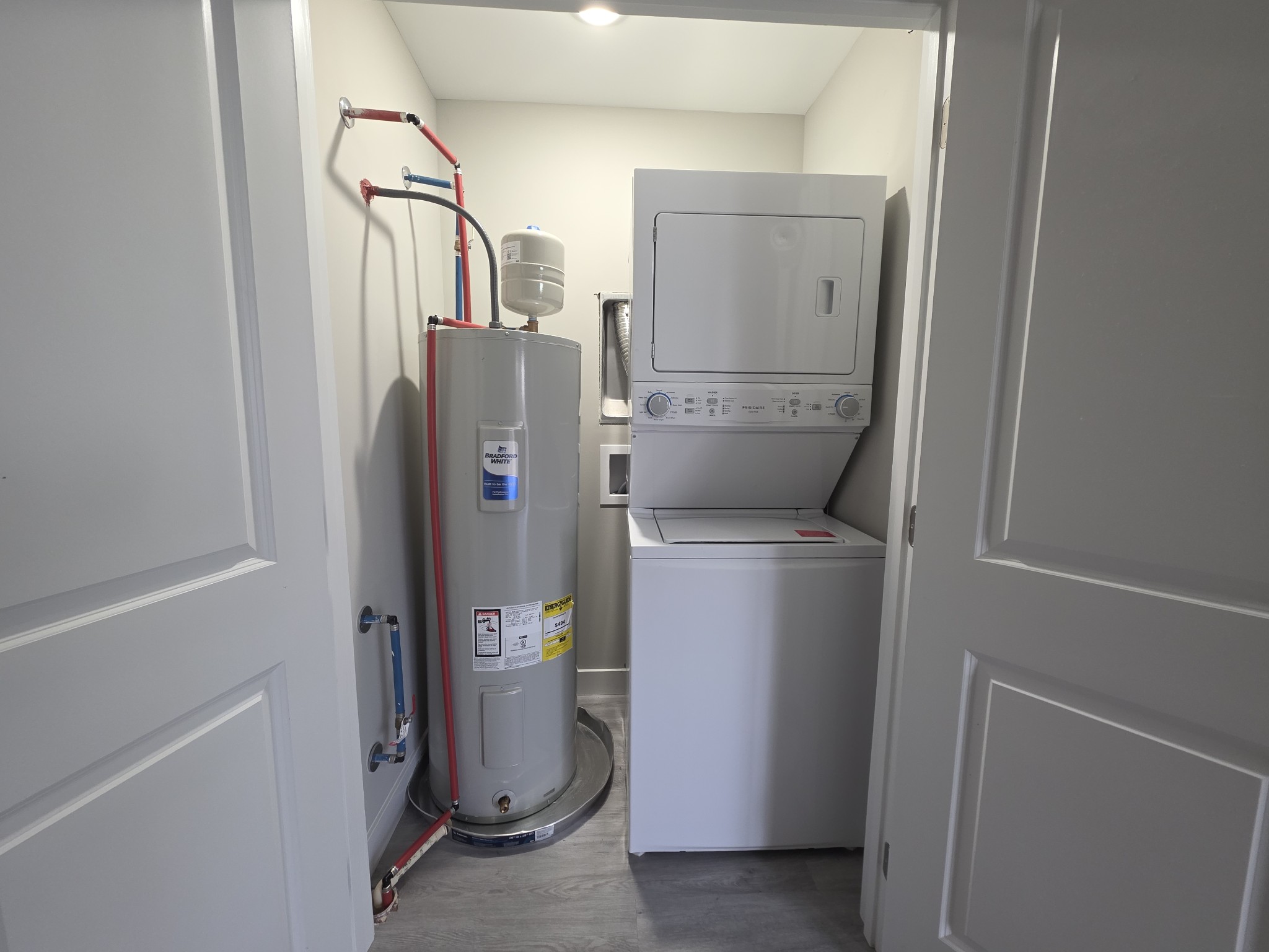 543 Peachers Mill Road Clarksville, TN 37042 - Photo 16 of 29 a bathroom with a refrigerator and a sink