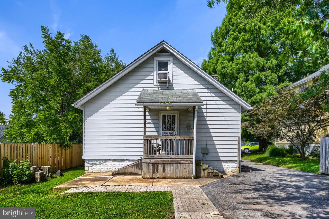 517 Elmwood Road Baltimore, MD 21206 - Photo 8 of 28 Gallery Image 8
