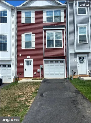 $2,150 | 316 Avon Drive, Red Lion, PA 17356