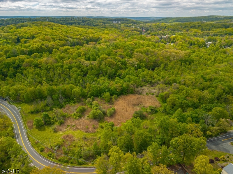 28 Brooklyn-Stanhope Road Hopatcong, NJ 07874 - Photo 8 of 11