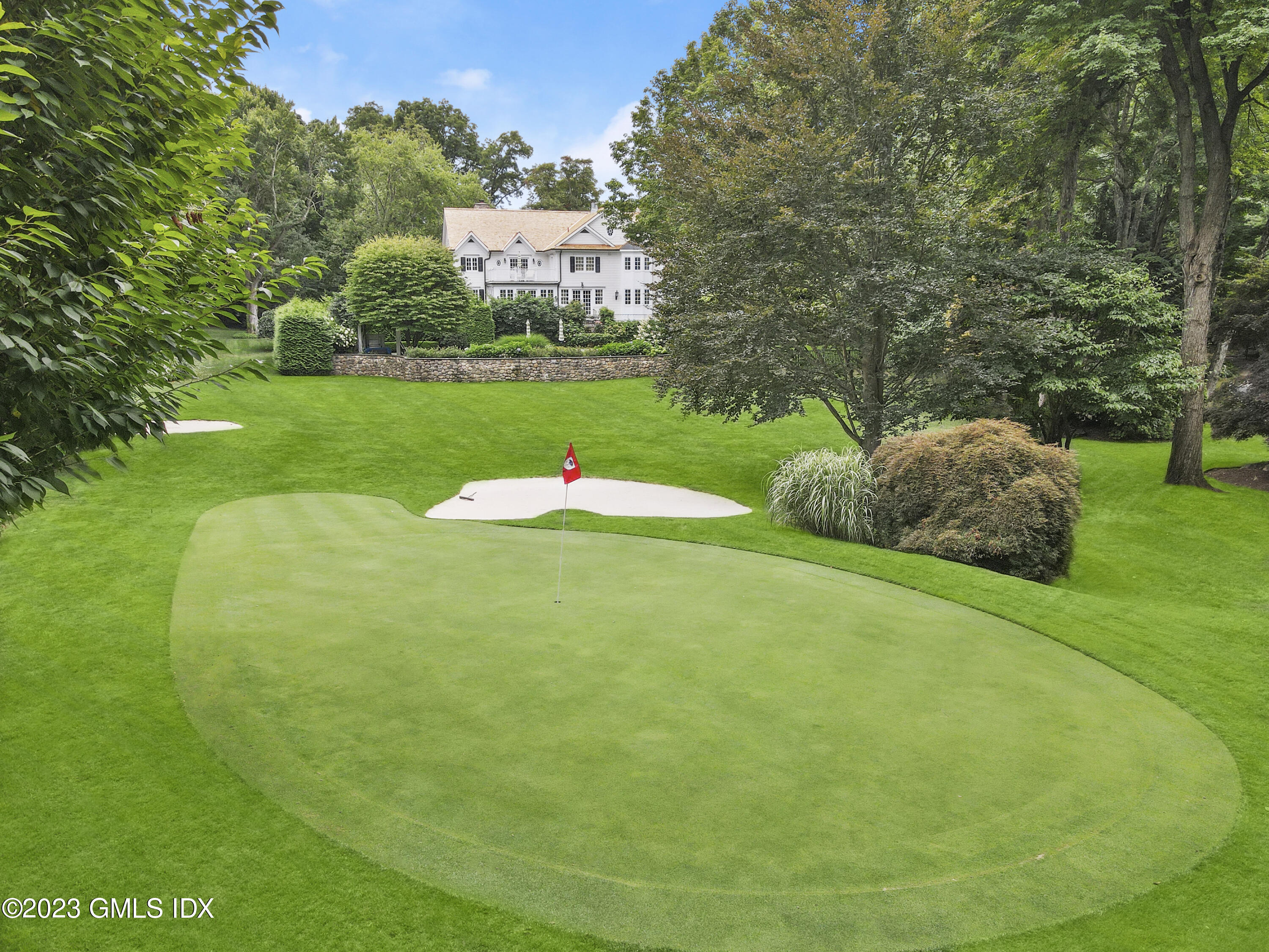 27 Locust Road Greenwich, CT 06831 - Photo 25 of 39 27 Locust Rd Greenwich CT-print-052-050-