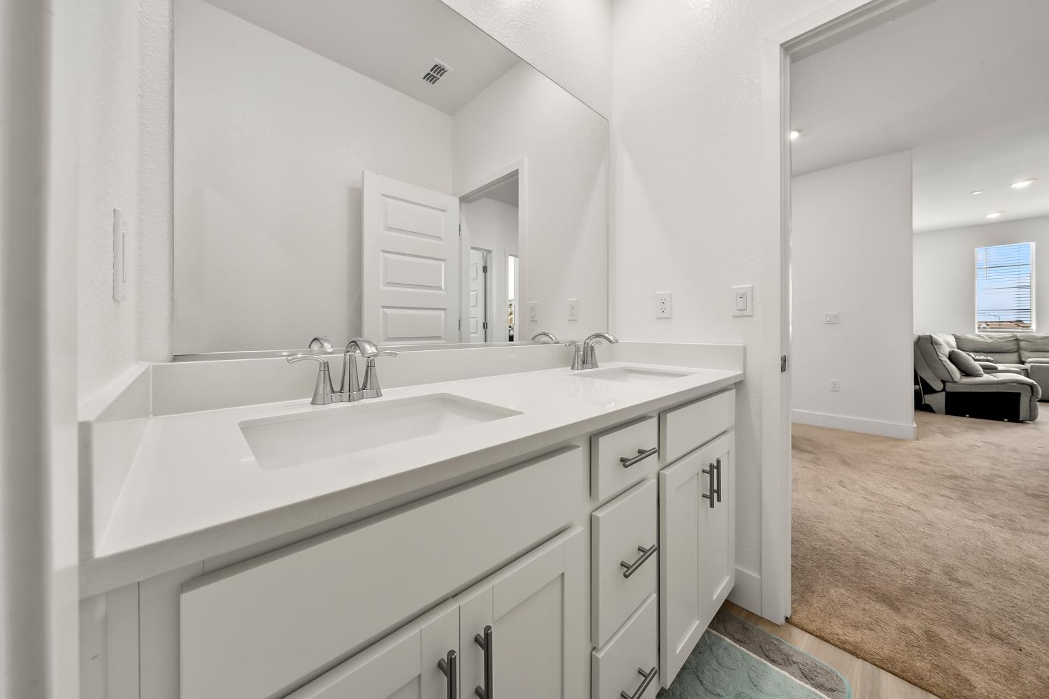 4385 Hawkfinch Circle Rancho Cordova, CA 95742 - Photo 23 of 33 Bathroom 3