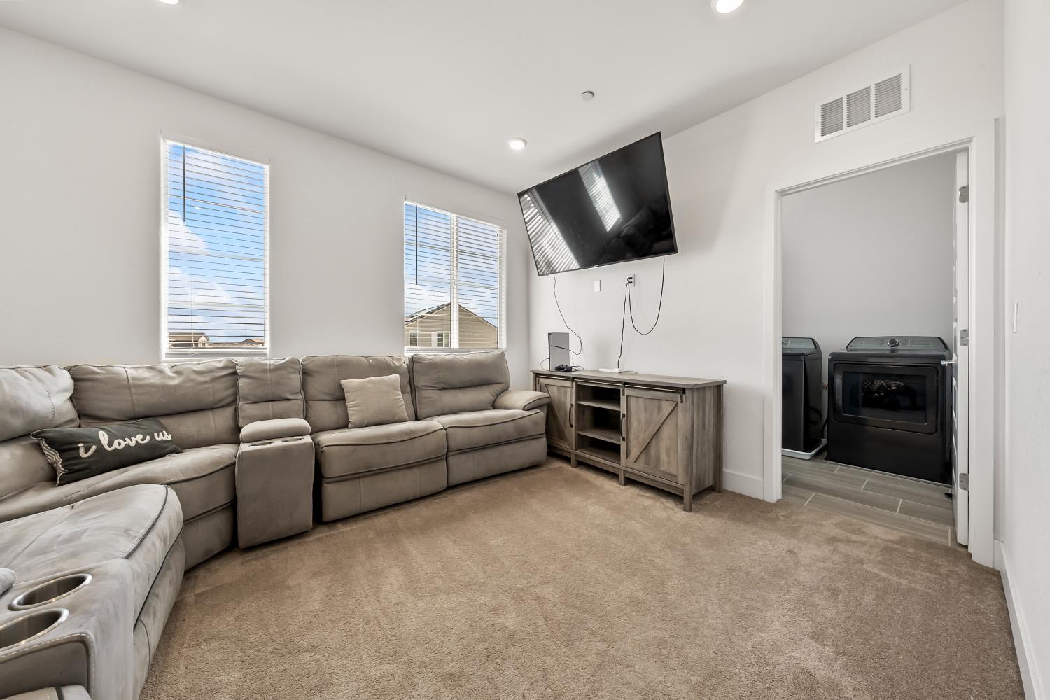 4385 Hawkfinch Circle Rancho Cordova, CA 95742 - Photo 24 of 33 Upstairs Loft