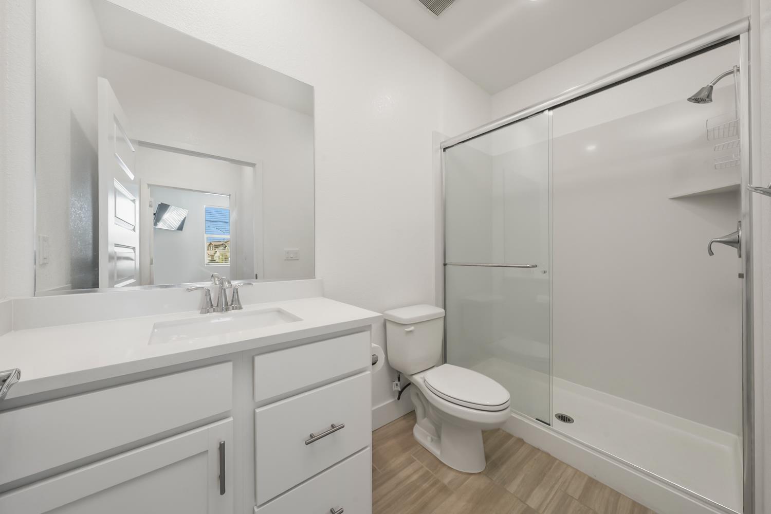 4385 Hawkfinch Circle Rancho Cordova, CA 95742 - Photo 4 of 33 Full Bath 1