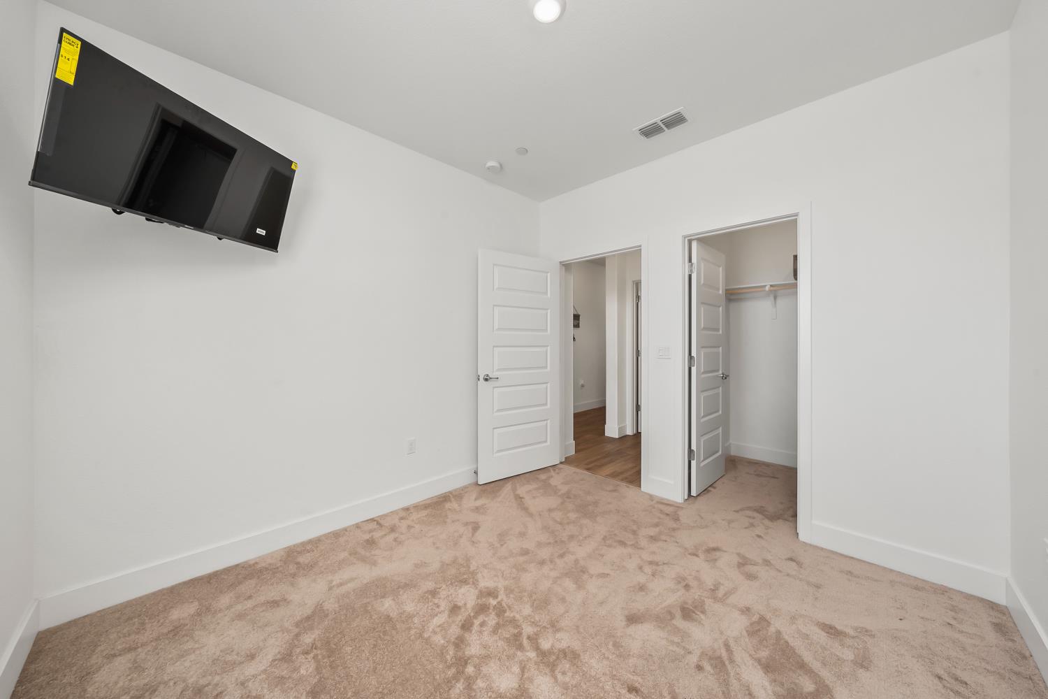 4385 Hawkfinch Circle Rancho Cordova, CA 95742 - Photo 5 of 33 Room 1