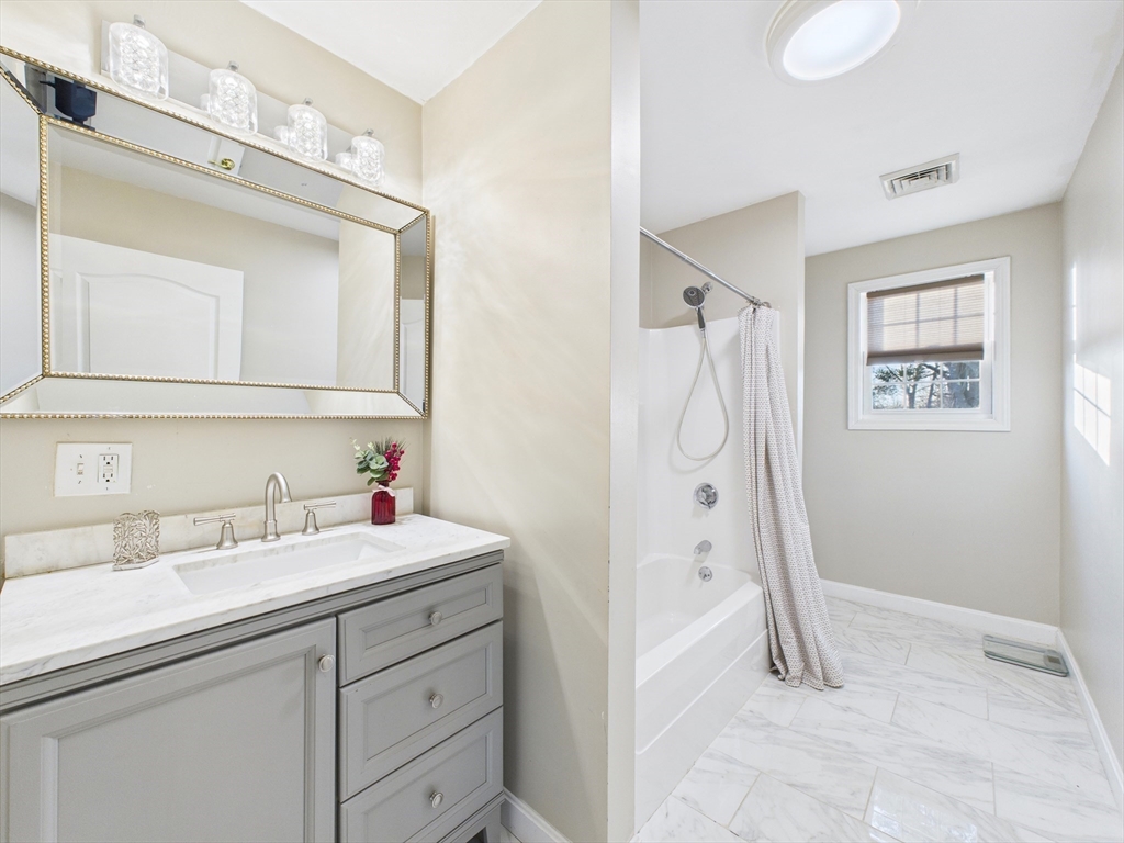 65 Cross Road Dartmouth, MA 02747 - Photo 13 of 30