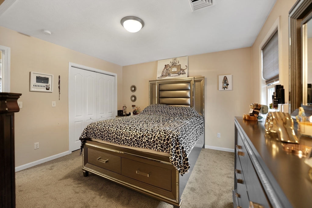 65 Cross Road Dartmouth, MA 02747 - Photo 16 of 30