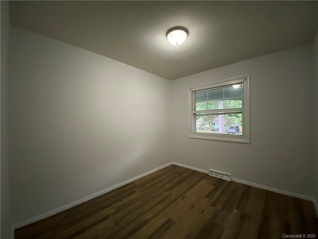 2427 Danforth Lane Charlotte, NC 28208 - Photo 12 of 22