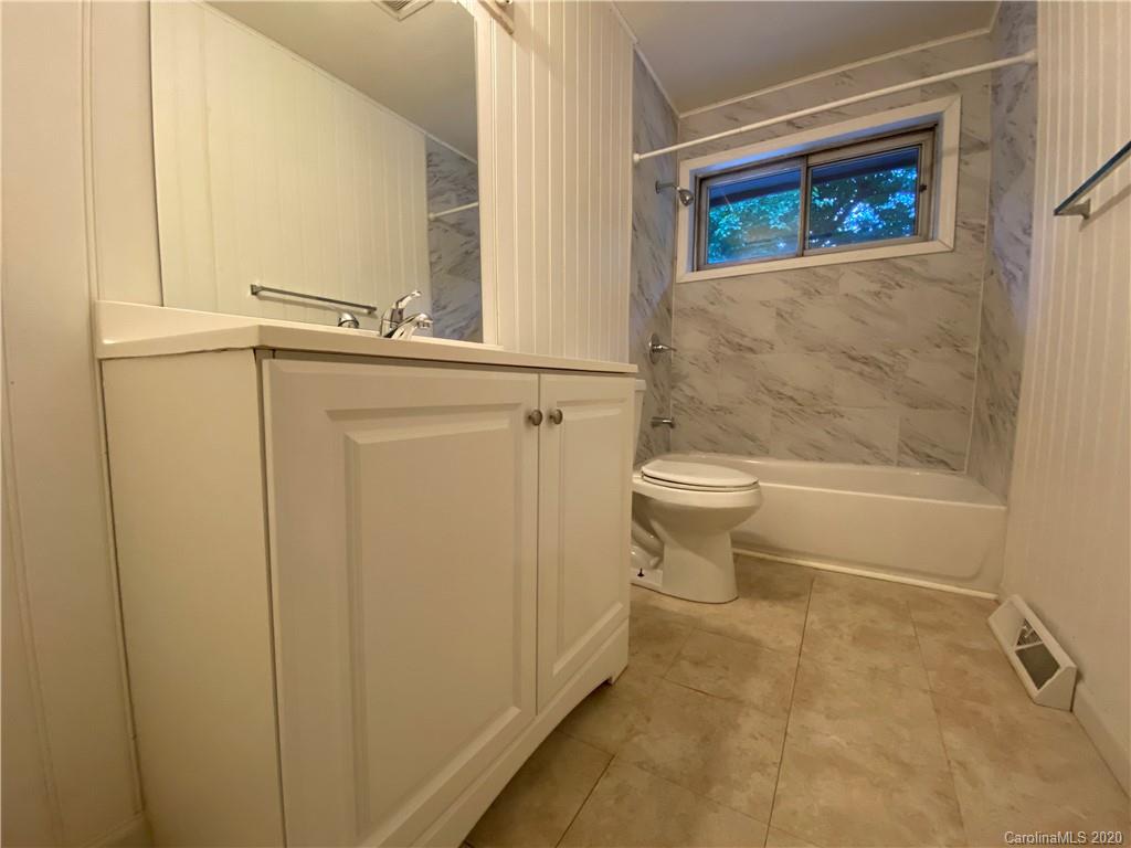 2427 Danforth Lane Charlotte, NC 28208 - Photo 13 of 22