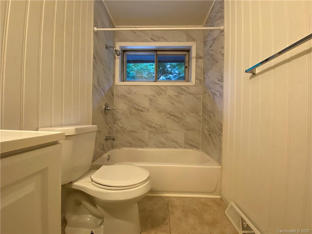 2427 Danforth Lane Charlotte, NC 28208 - Photo 14 of 22