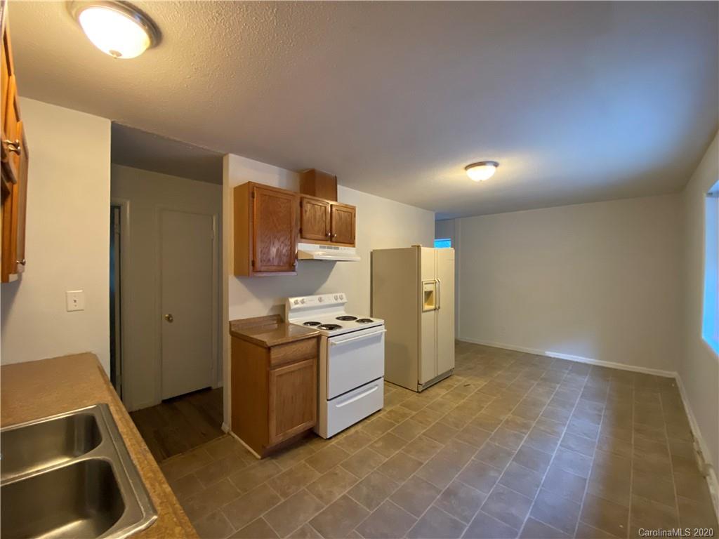 2427 Danforth Lane Charlotte, NC 28208 - Photo 9 of 22