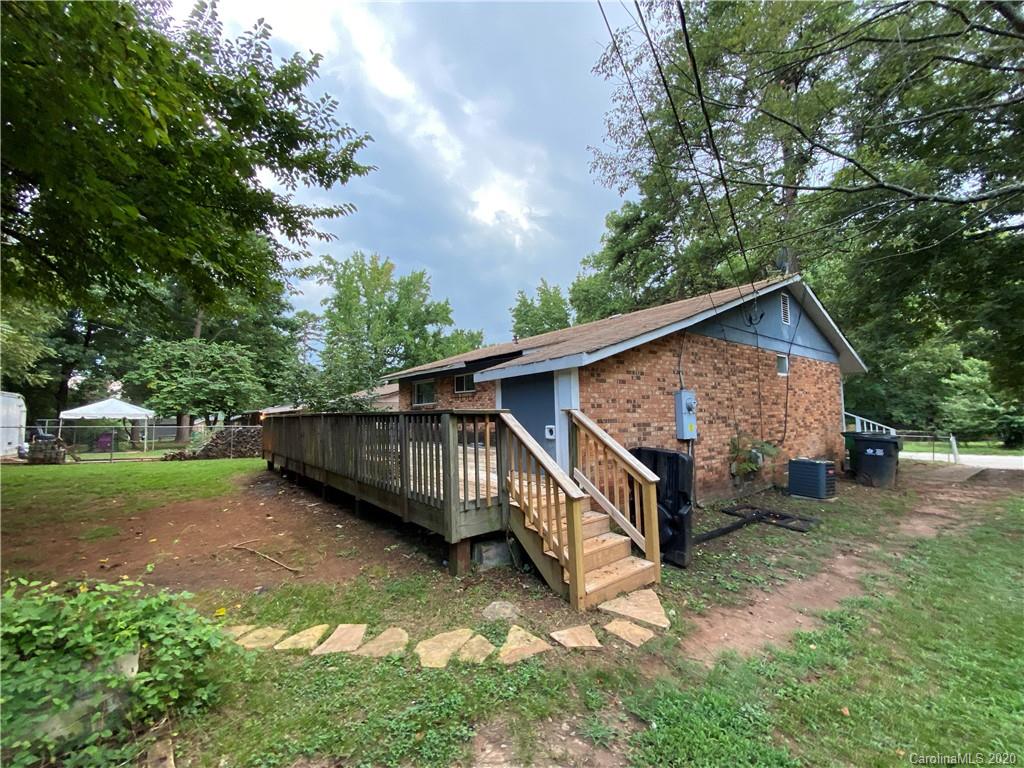 2427 Danforth Lane Charlotte, NC 28208 - Photo 10 of 22