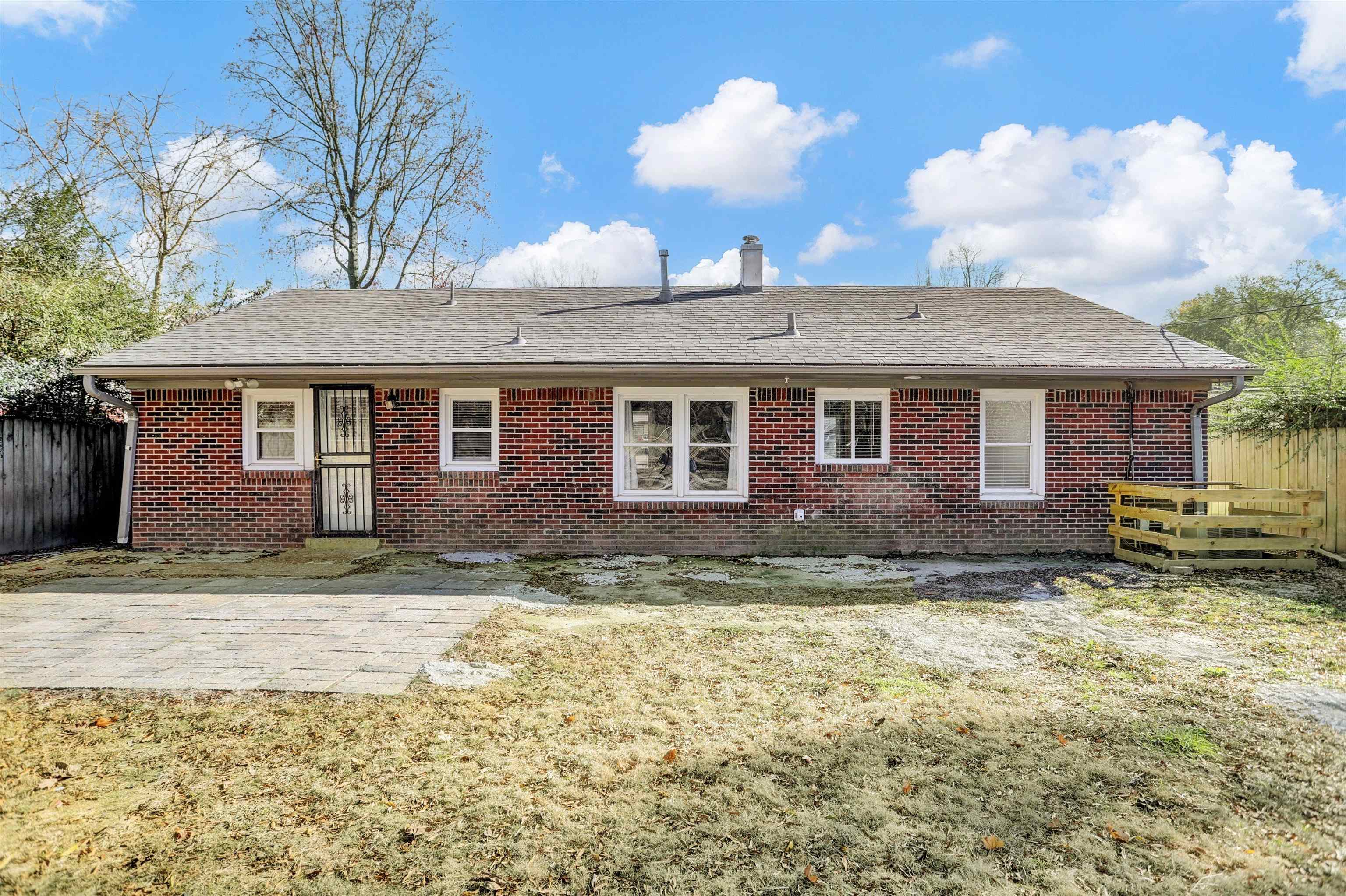 1459 Flamingo Road Memphis, TN 38117 - Photo 11 of 31 a view of a house with a yard