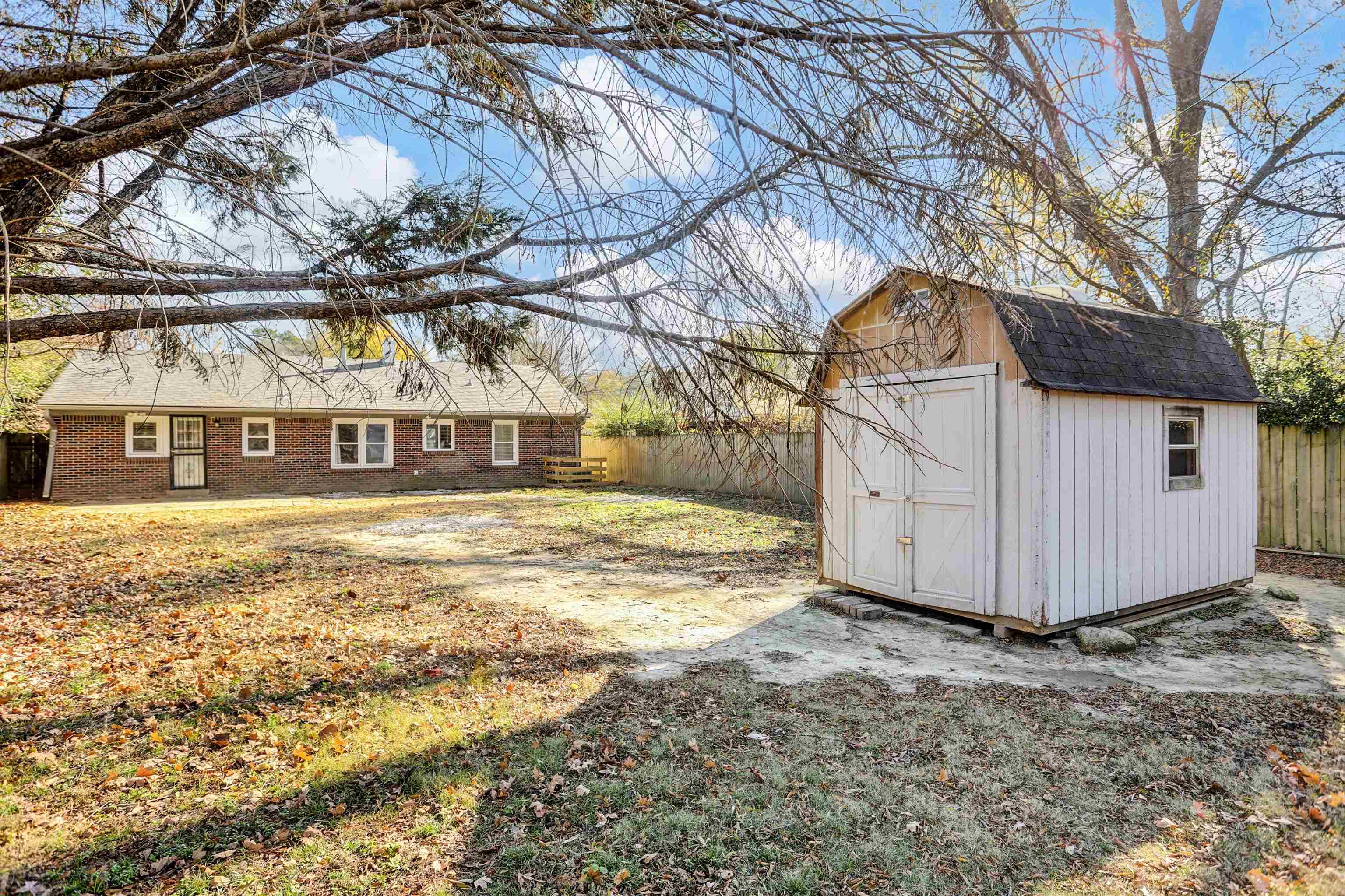 1459 Flamingo Road Memphis, TN 38117 - Photo 12 of 31 a view of a outdoor space