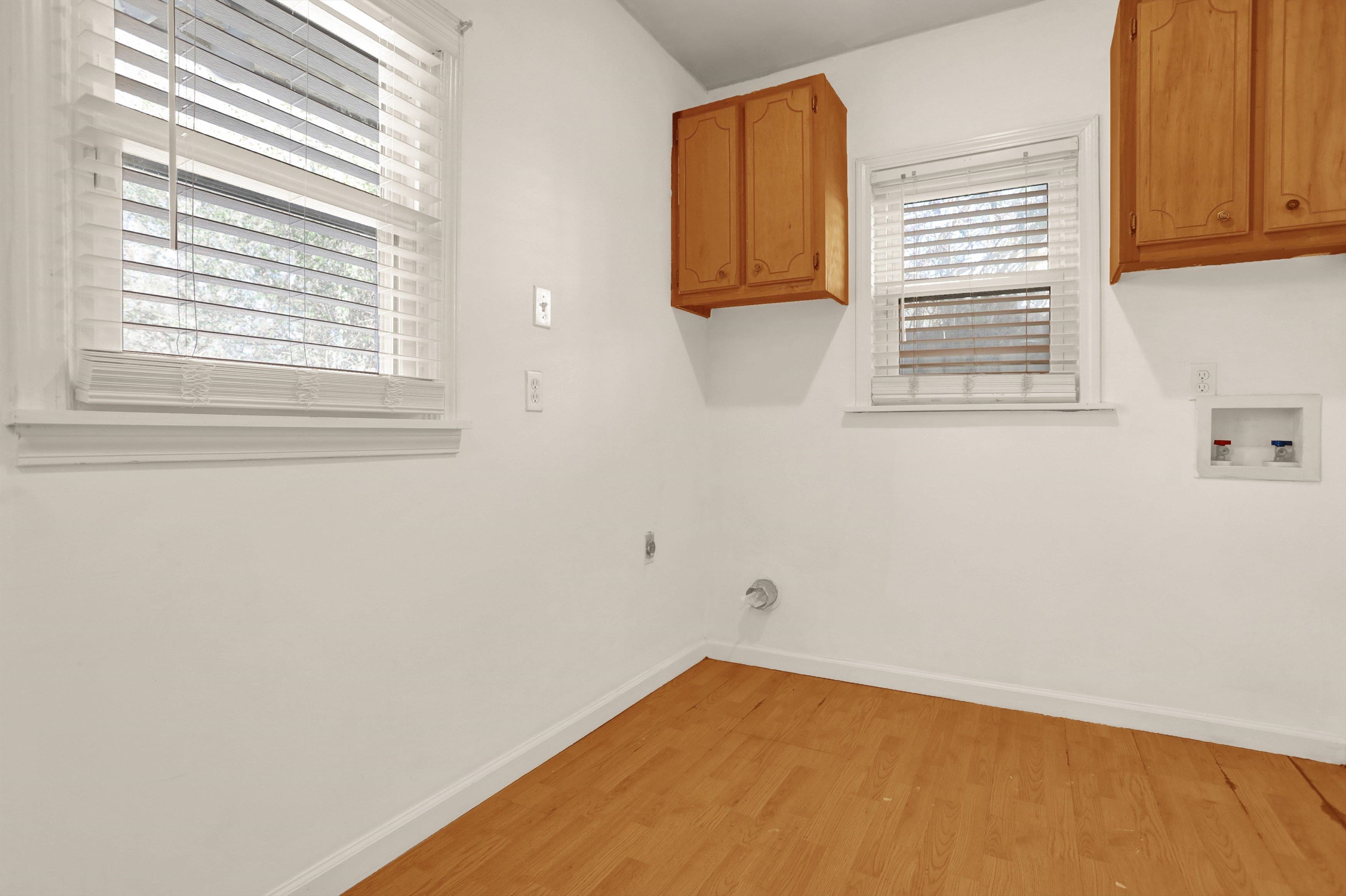 1459 Flamingo Road Memphis, TN 38117 - Photo 29 of 31 a view of a window in an empty room