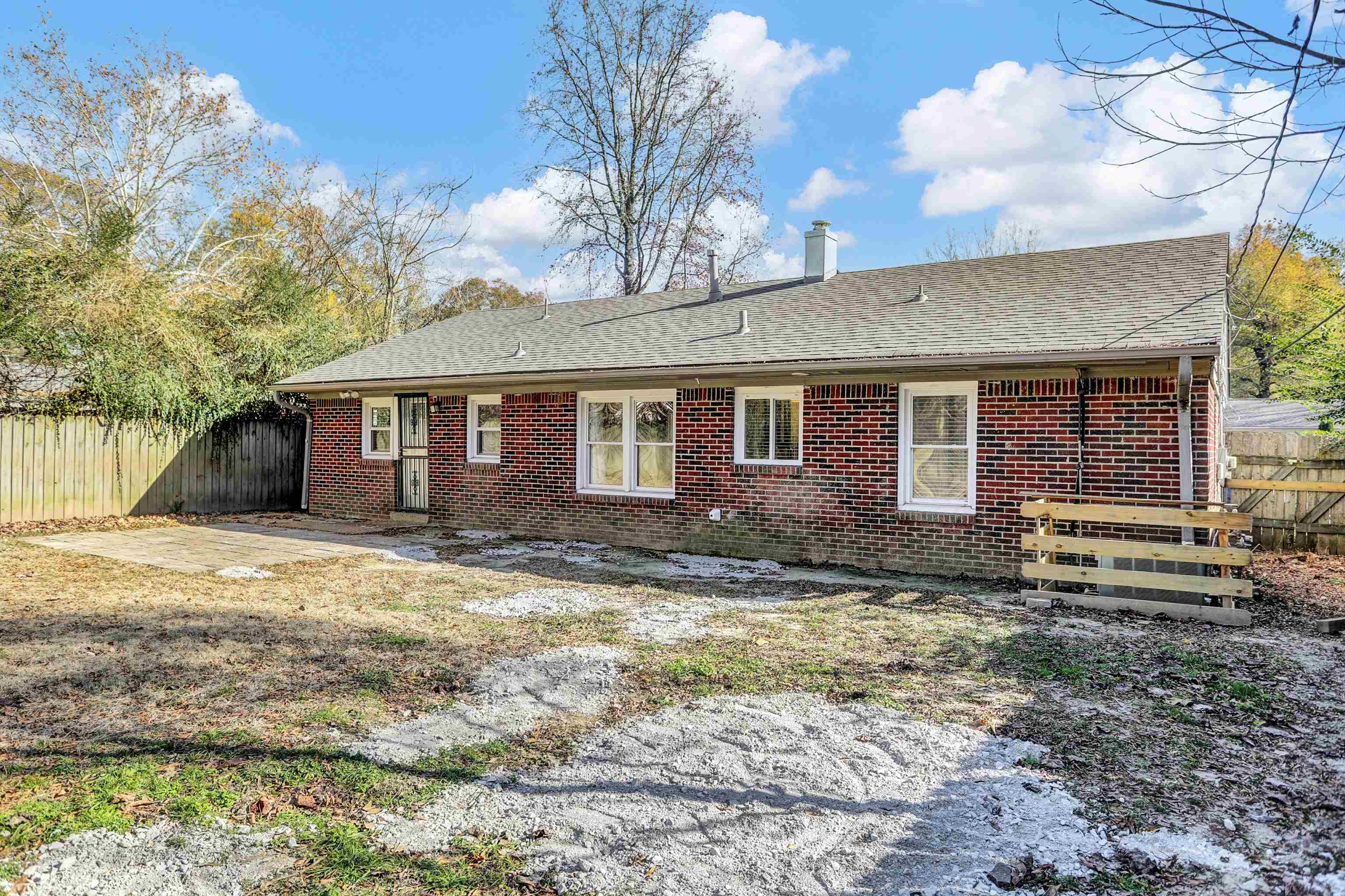 1459 Flamingo Road Memphis, TN 38117 - Photo 10 of 31 a view of a house with a yard