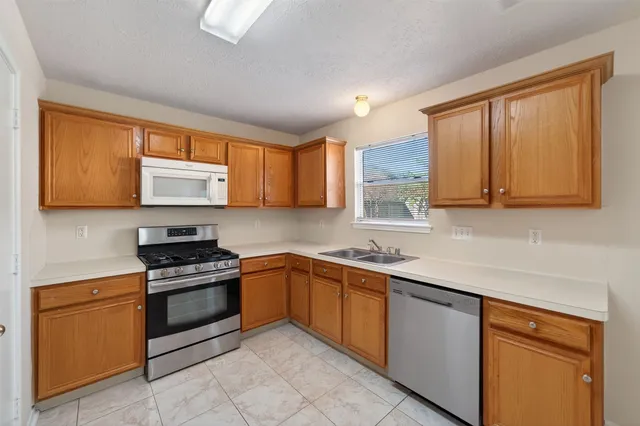 $319,900 | 19710 Windmoor Court, Katy, TX 77449