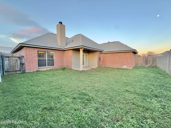 $220,000 | 143 Legend Creek Drive, Youngsville, LA 70592