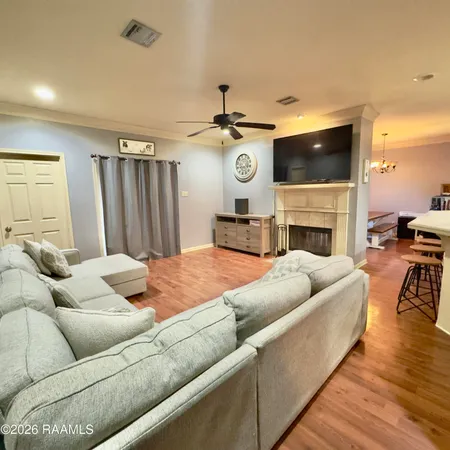 $220,000 | 143 Legend Creek Drive, Youngsville, LA 70592