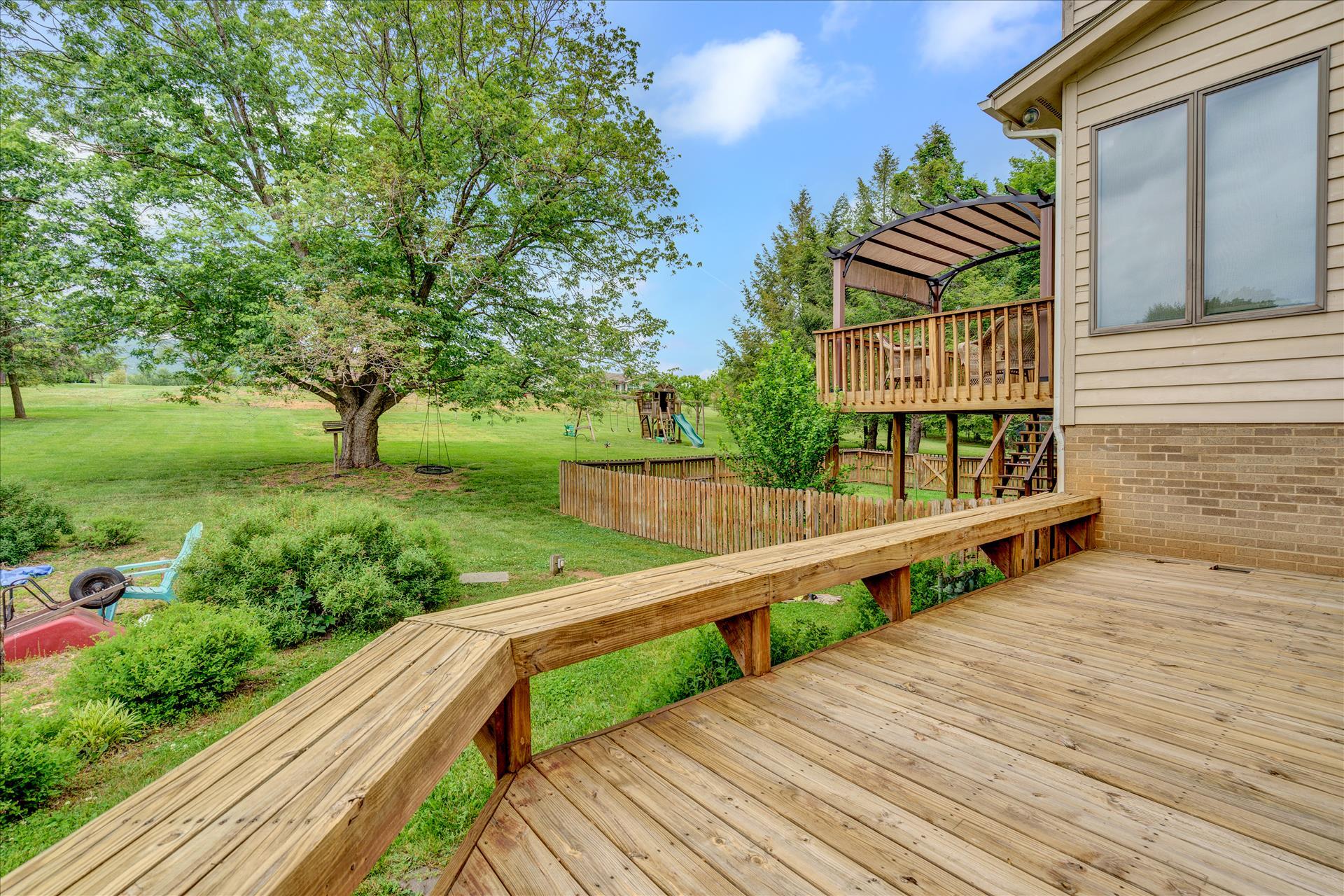 4720 Phyllis Road Northeast Roanoke, VA 24012 - Photo 20 of 59 Side Deck