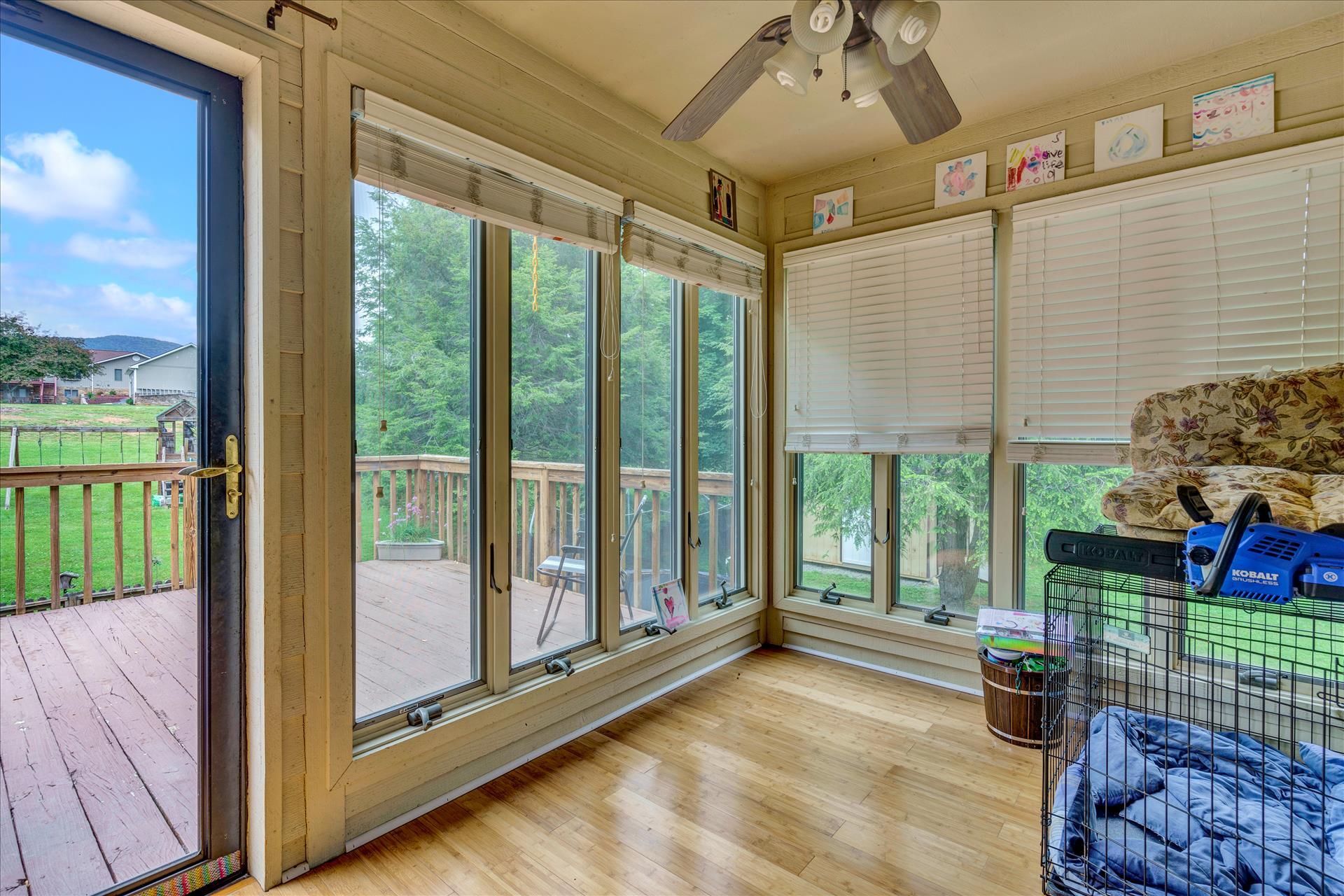4720 Phyllis Road Northeast Roanoke, VA 24012 - Photo 34 of 59 Sunroom