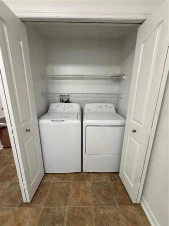 $2,200 | 10110 Abington Place, Tampa, FL 33624