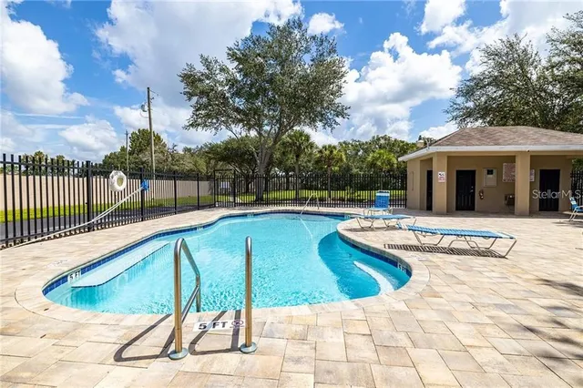 $2,300 | 10110 Abington Place, Tampa, FL 33624