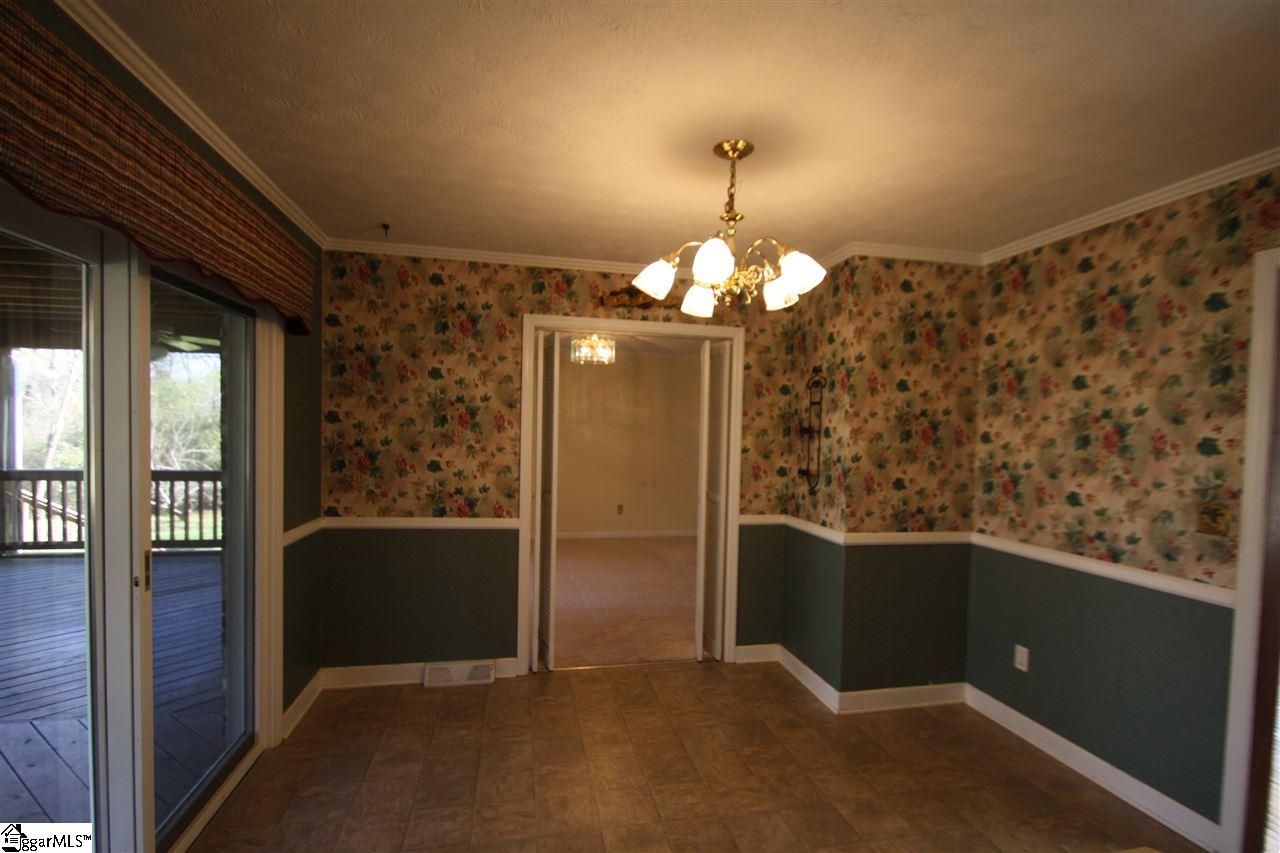 158 North Rutherford Road Greer, SC 29651 - Photo 7 of 30