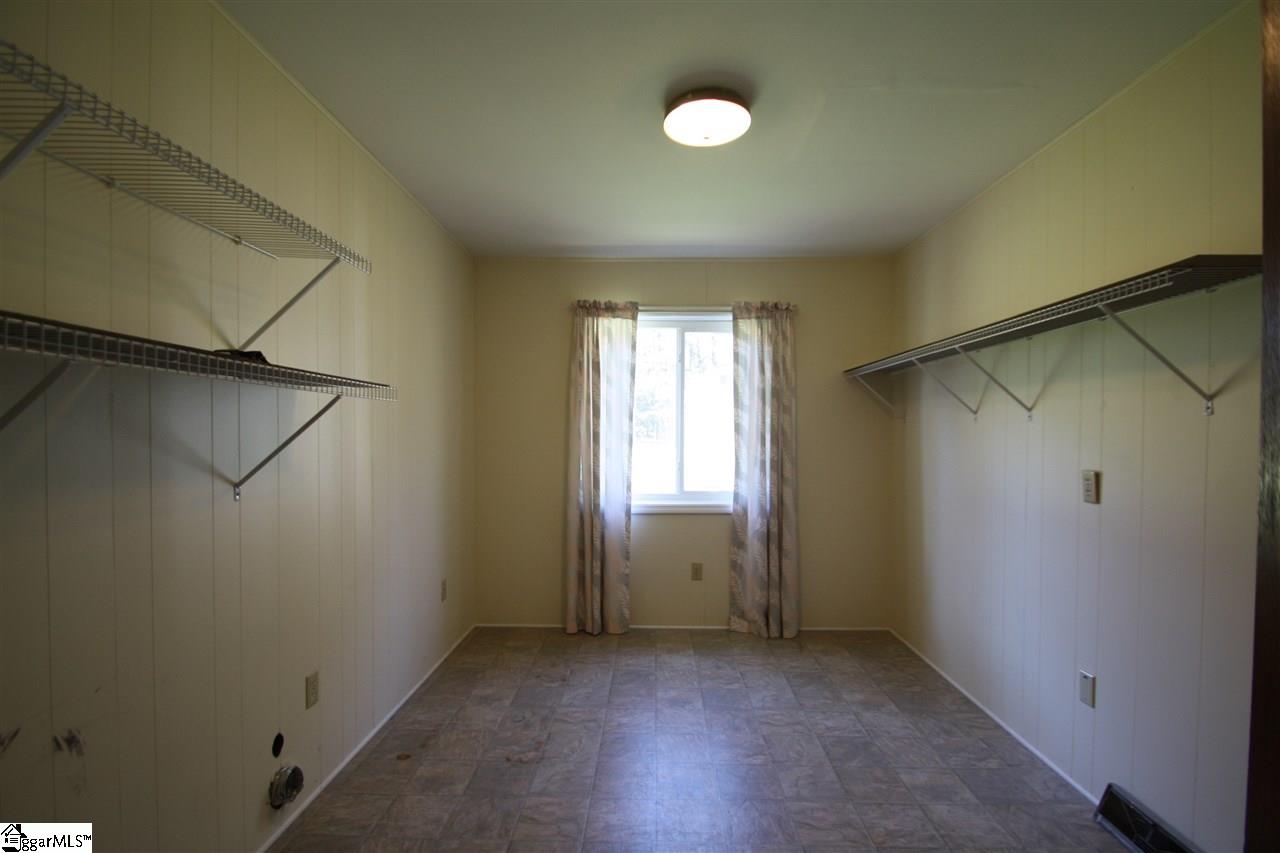 158 North Rutherford Road Greer, SC 29651 - Photo 9 of 30