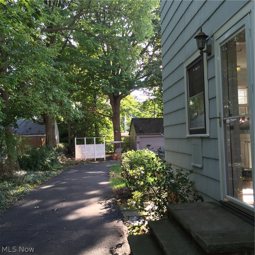 1082 Allston Road Cleveland Heights, OH 44121 - Photo 30 of 35