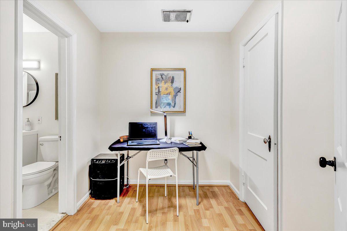 1908 North Rhodes Street, Unit 47 Arlington, VA 22201 - Photo 16 of 23 Office