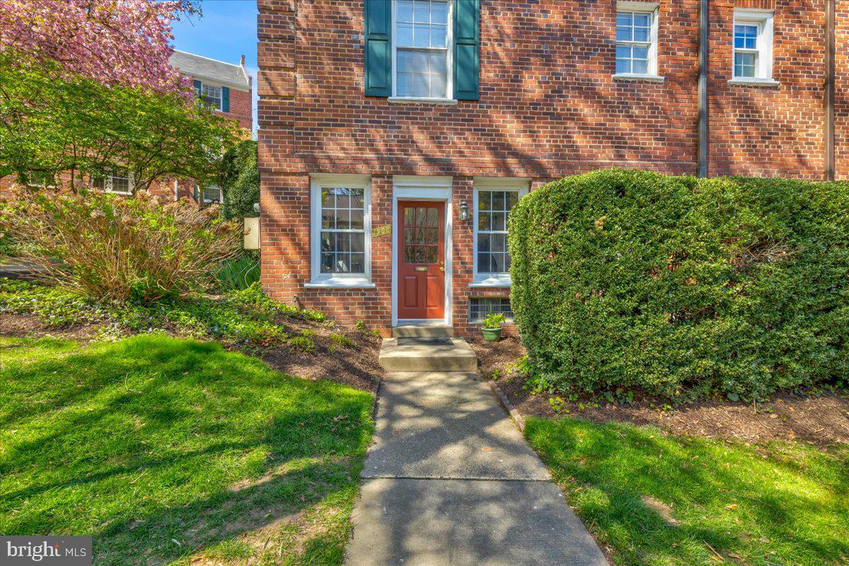 1908 North Rhodes Street, Unit 47 Arlington, VA 22201 - Photo 3 of 23 Street View