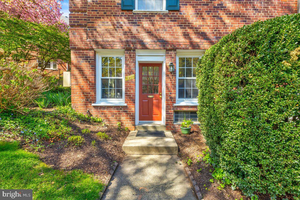 1908 North Rhodes Street, Unit 47 Arlington, VA 22201 - Photo 5 of 23 Street View