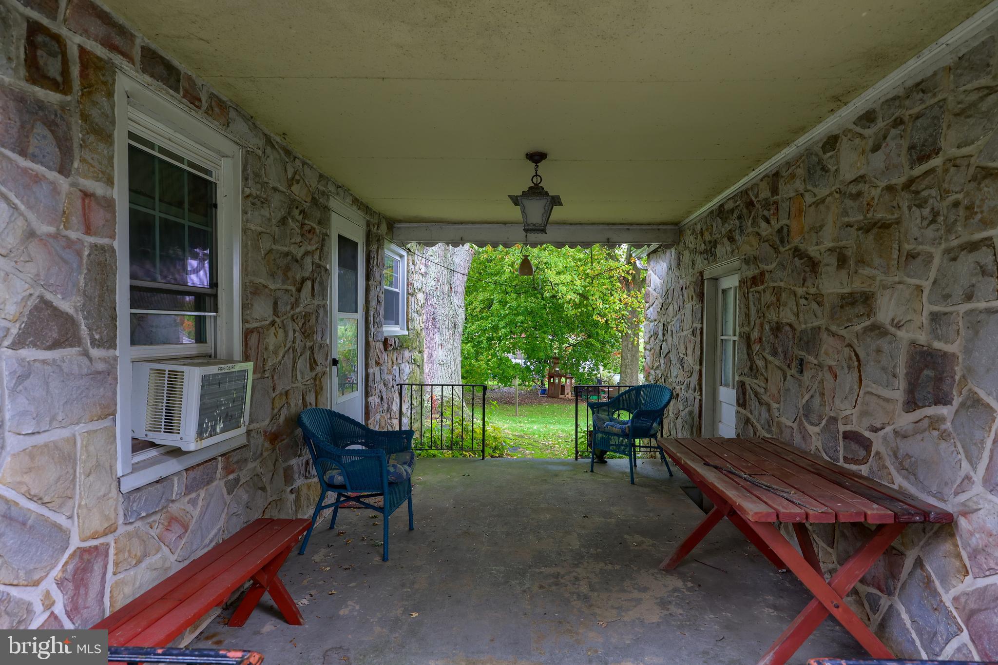 2619 Bilmar Road Reading, PA 19604 - Photo 5 of 27
