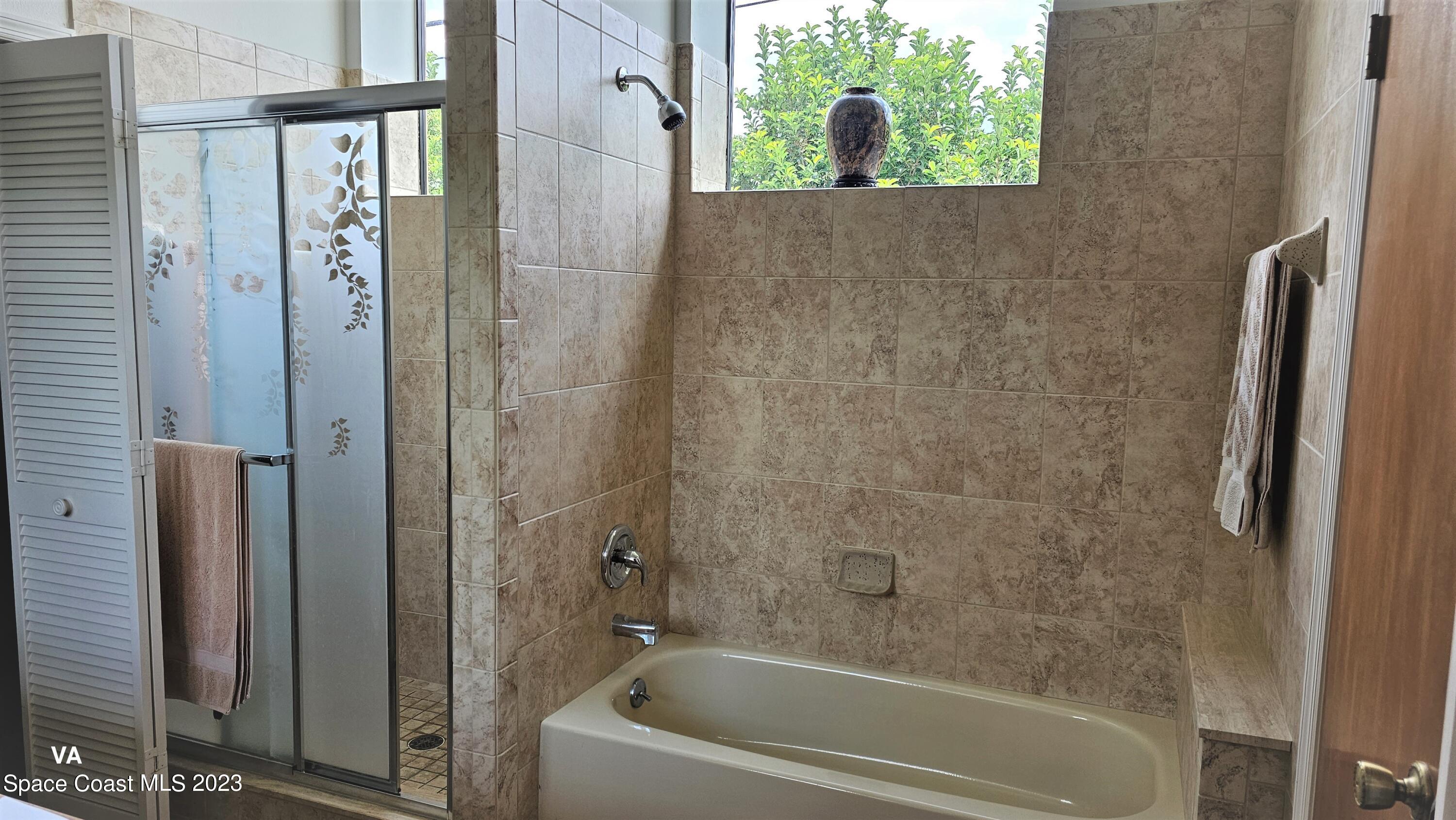329 Pine Ridge Lane Melbourne, FL 32940 - Photo 12 of 30 master bathroom