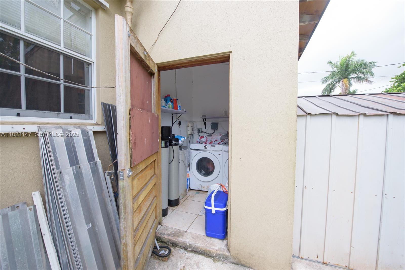 926 Northwest 3rd Avenue Homestead, FL 33030 - Photo 12 of 23 a view of washer and dryer