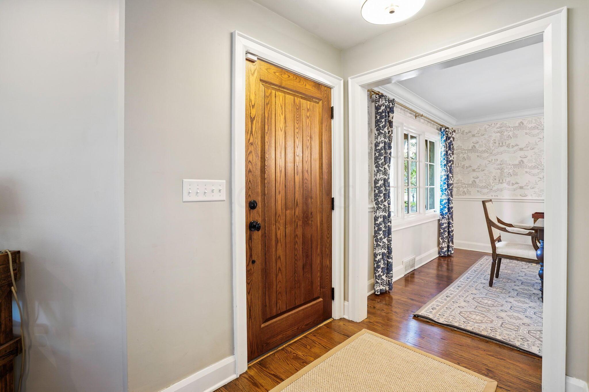 2076 Elgin Road Columbus, OH 43221 - Photo 10 of 82 10-web-or-mls-DSC09969