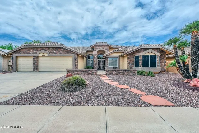 $2,700 | 8523 West Rosemonte Drive, Peoria, AZ 85382