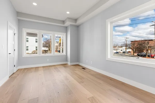 $1,399,000 | 308 Newton Street, Unit 1F, Waltham, MA 02453