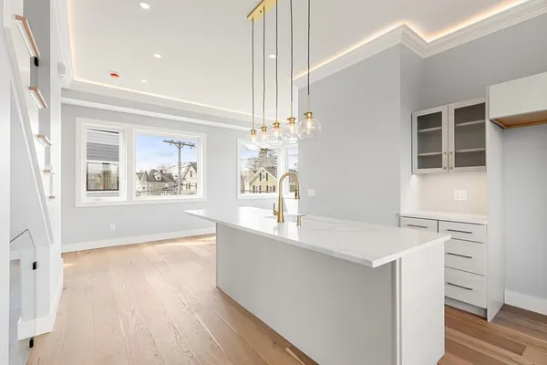 $1,399,000 | 308 Newton Street, Unit 1F, Waltham, MA 02453