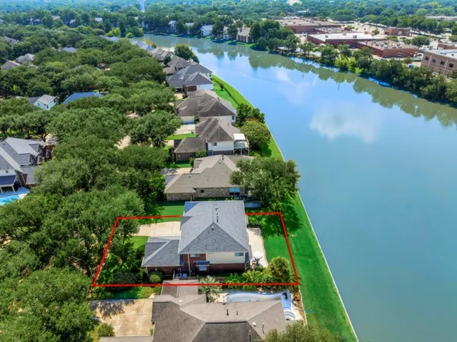 $545,000 | 3206 Summer Bay Drive, Sugar Land, TX 77478