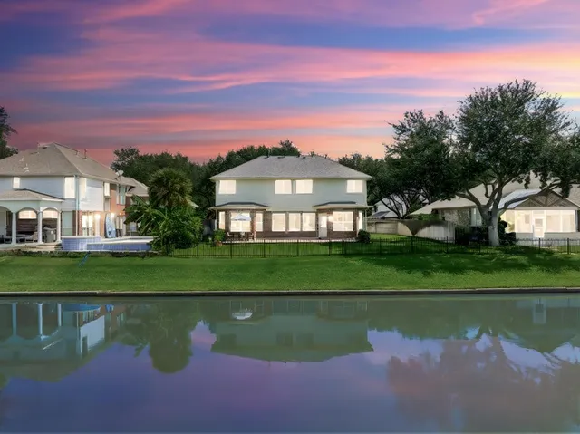$545,000 | 3206 Summer Bay Drive, Sugar Land, TX 77478