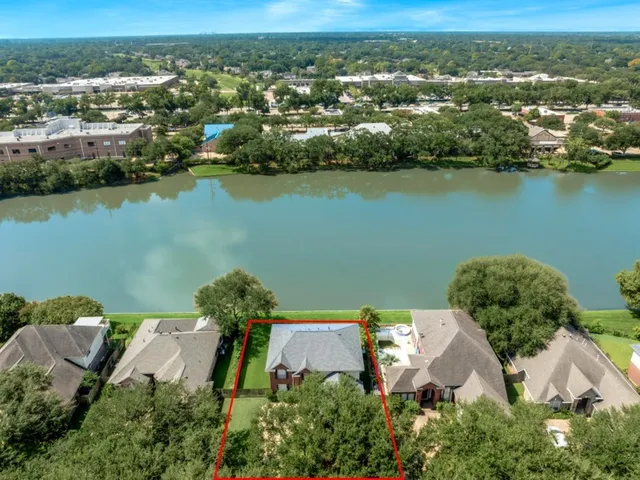 $545,000 | 3206 Summer Bay Drive, Sugar Land, TX 77478