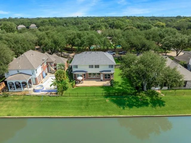 $545,000 | 3206 Summer Bay Drive, Sugar Land, TX 77478