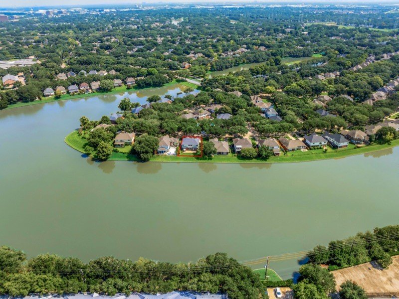 3206 Summer Bay Drive Sugar Land, TX 77478 - Photo 43 of 43 an aerial view of lake and residential houses with outdoor space