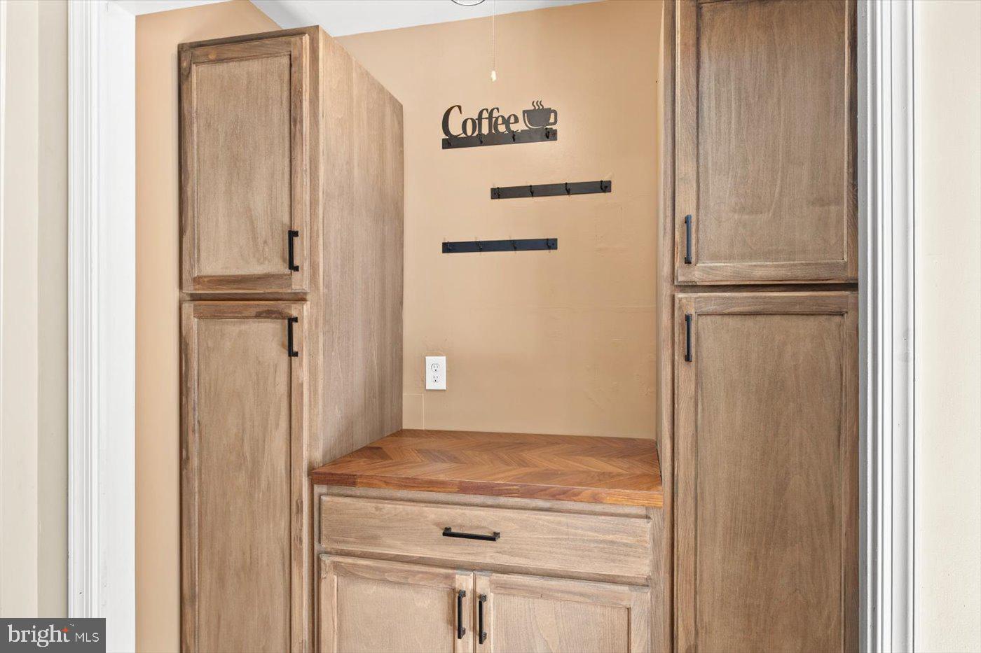 975 Swan Lane Ruther Glen, VA 22546 - Photo 15 of 42 a view of front door