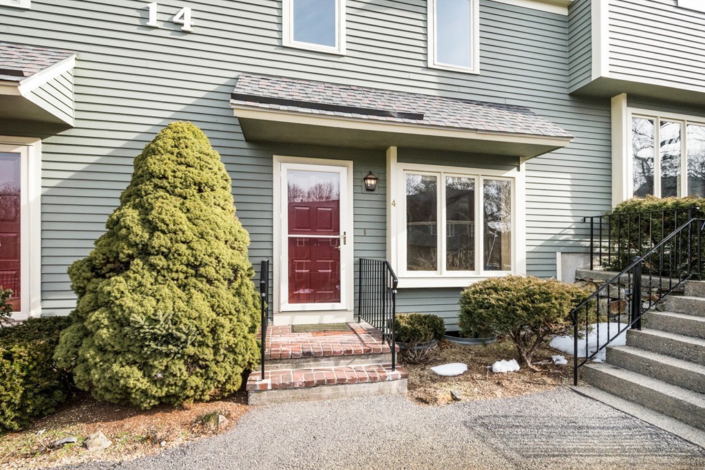 14 Deer Path, Unit 4 Maynard, MA 01754 - Photo 2 of 29