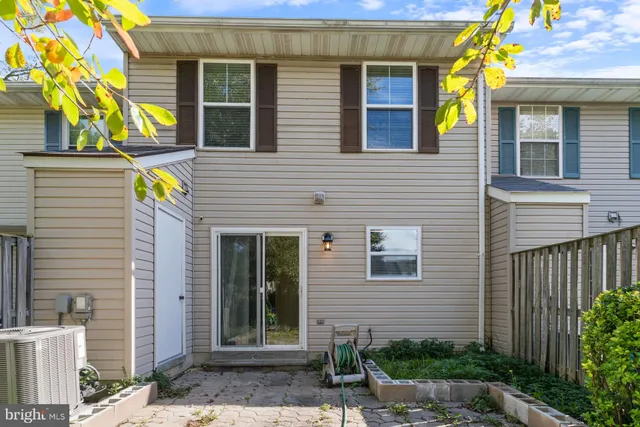 $2,800 | 5813 Springfish Place, Waldorf, MD 20603