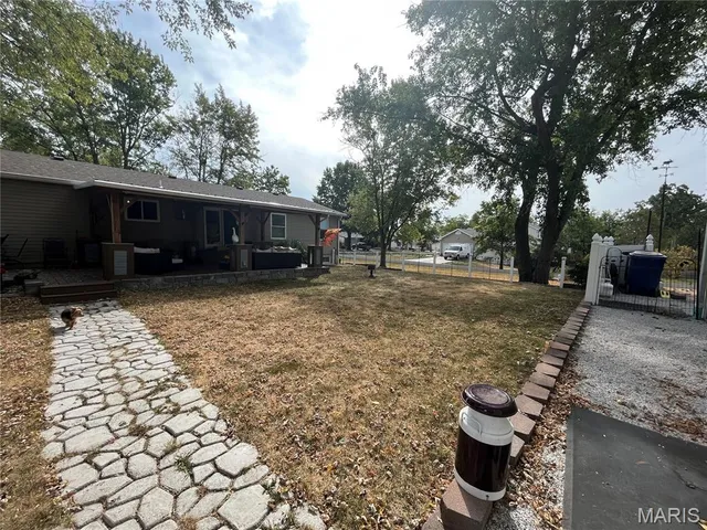 $475,000 | 11 South Meadow Drive, O'Fallon, MO 63366